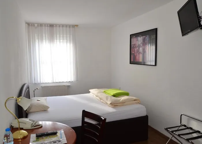 ホテル Moerike 3*